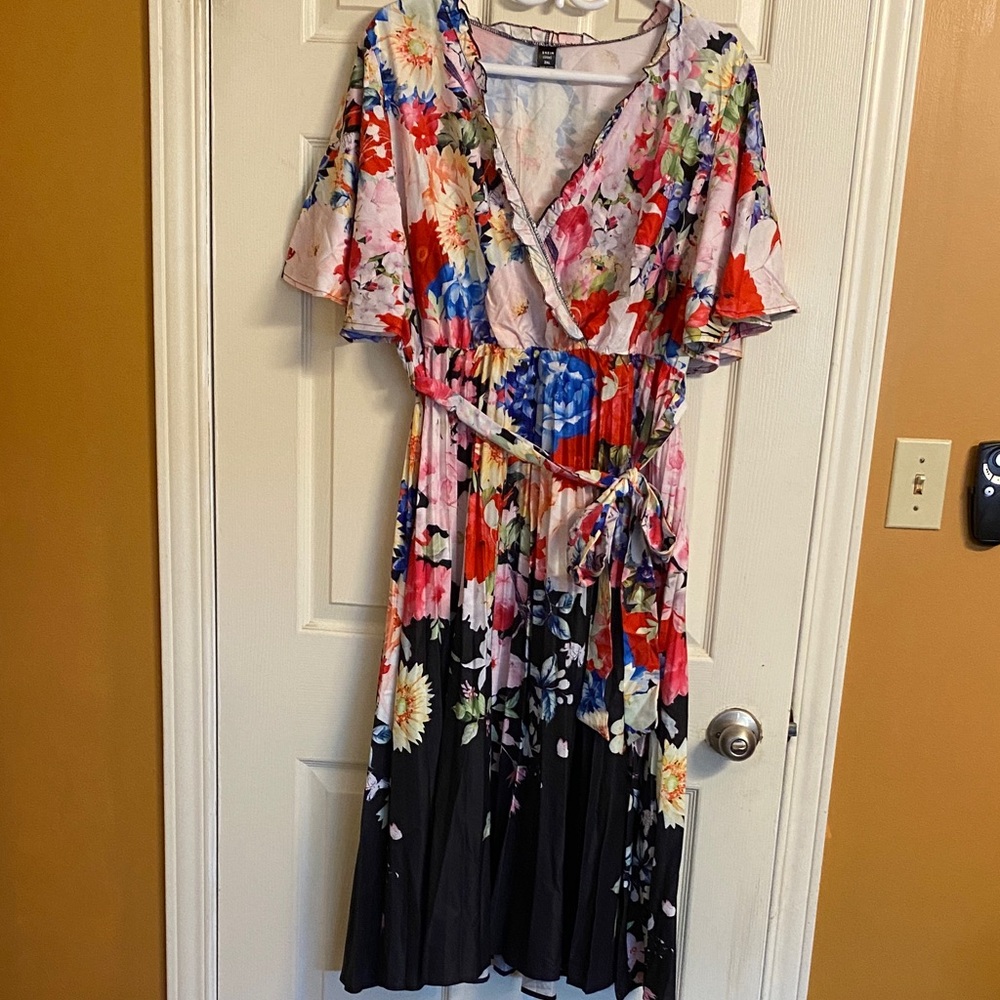 SHEIN Vibrant Floral Maxi Dress